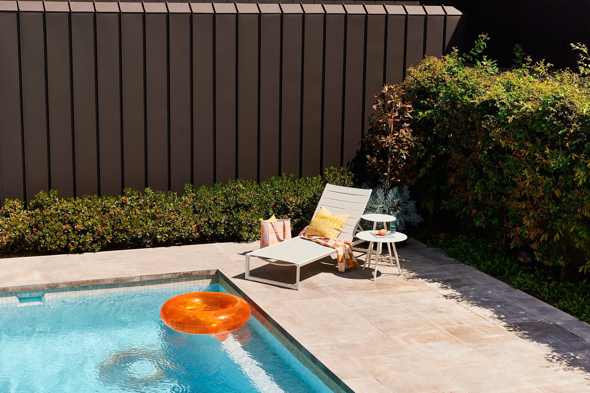 Sevila Sun Lounge - White