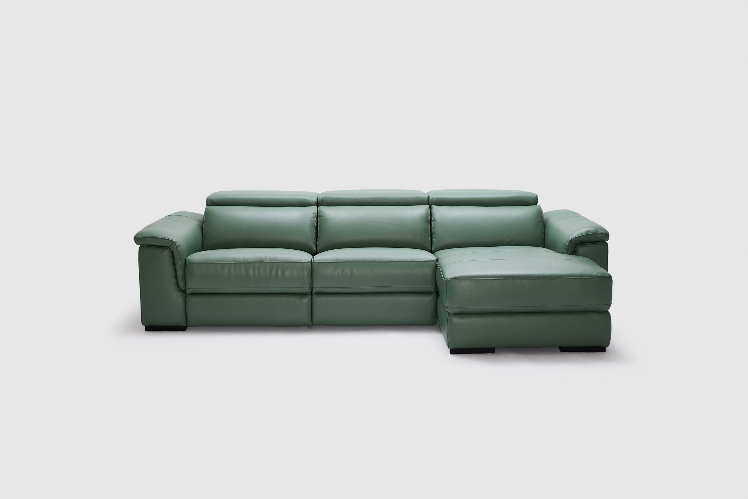 Tanner | 2.5 Seater + Chaise | Electric Recliner & Electric Headrest