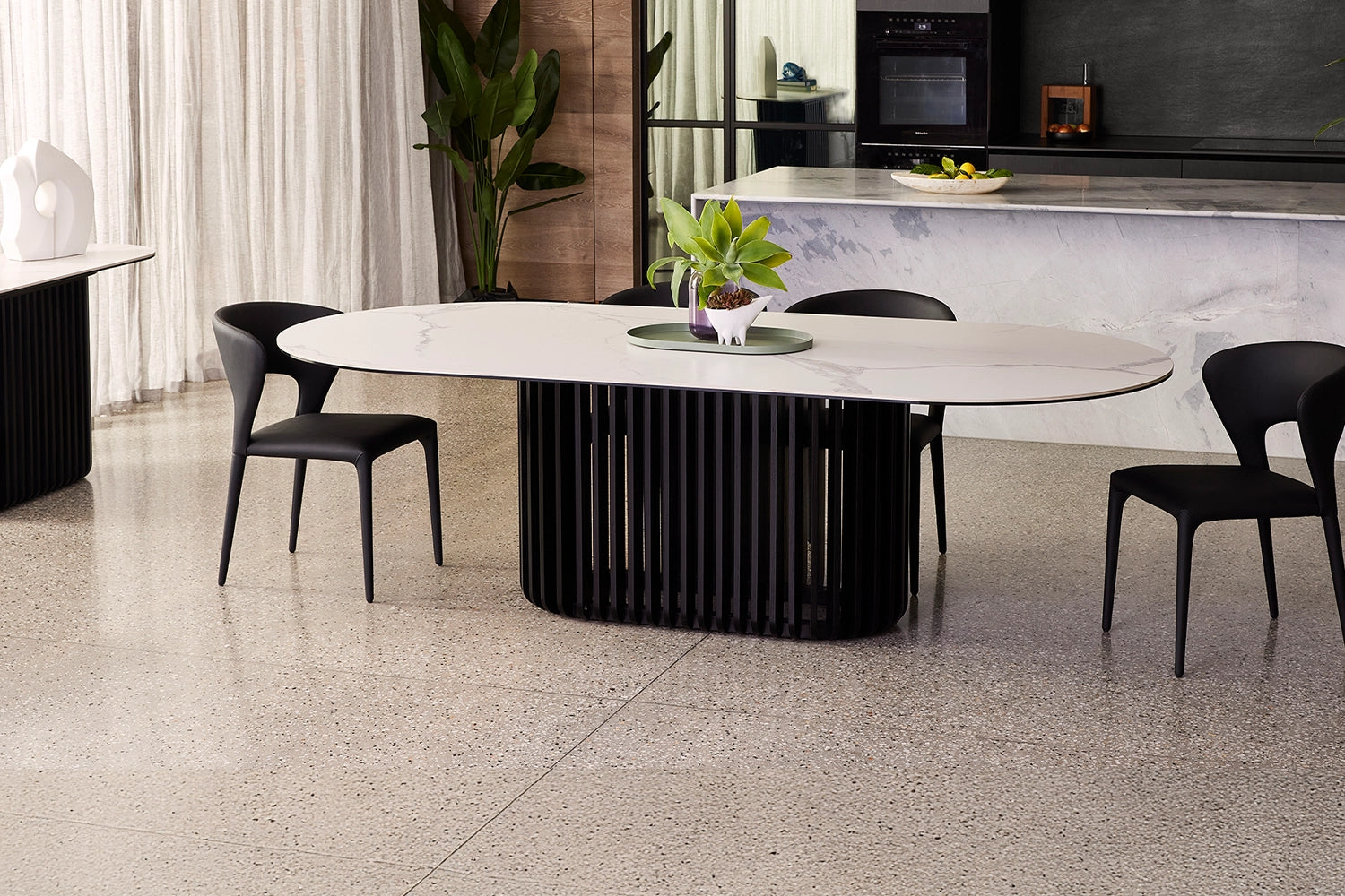 Bobo Dining Table