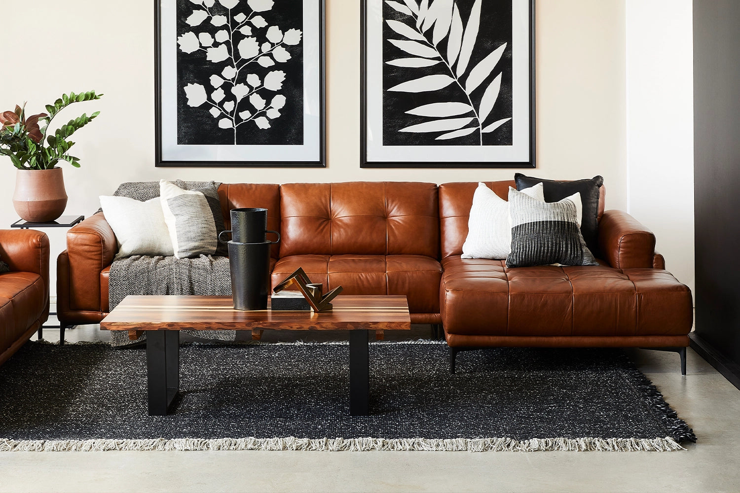 Tempo 3 Seater Plus Right Chaise