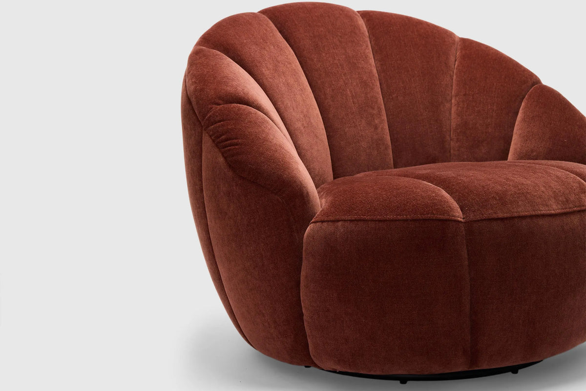 Hub Swivel Chair