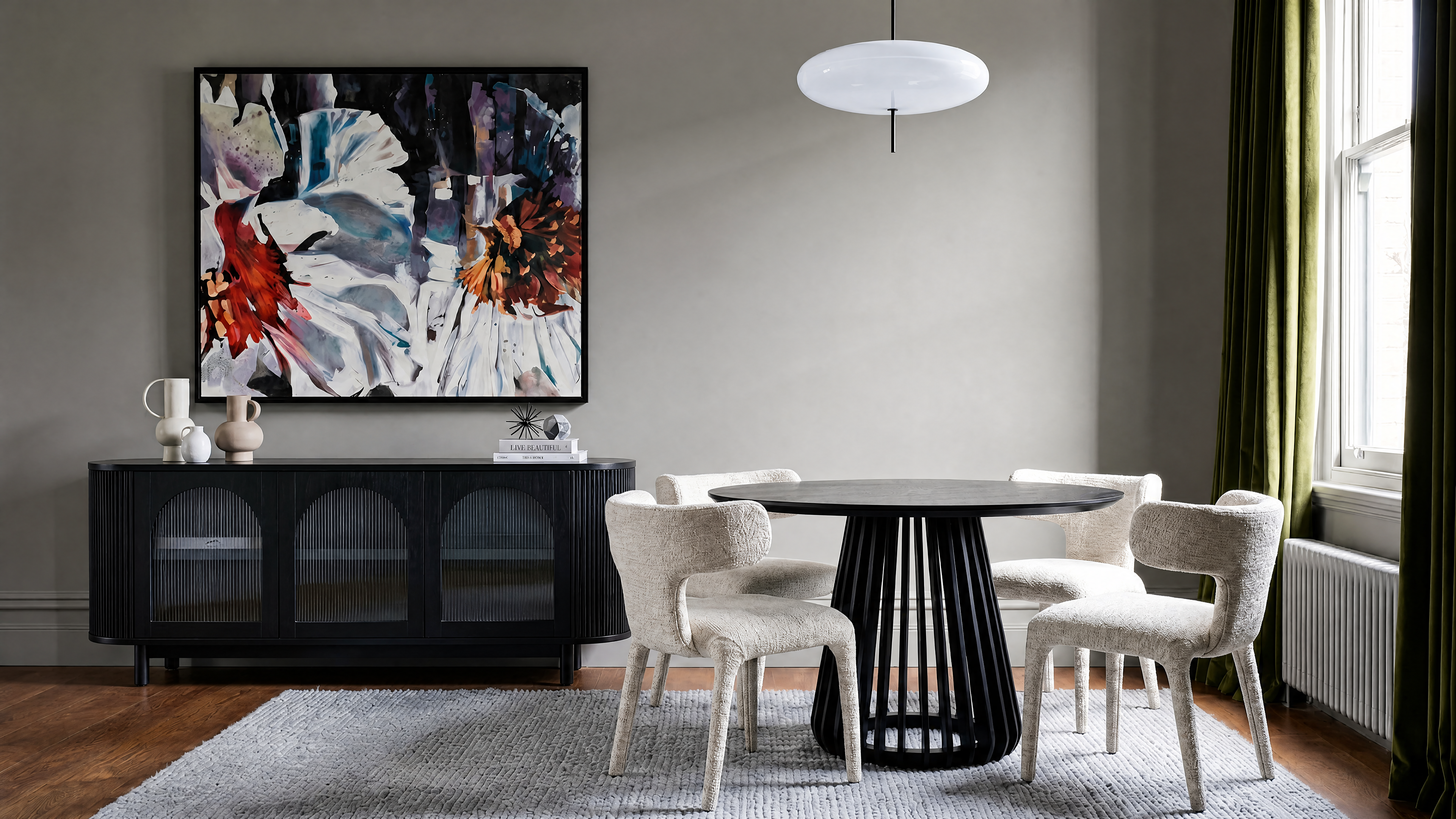 Vinicus Round Dining Table